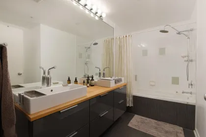 Loft / Bonus Room Photo of 308 27 Alexander Street, Vancouver, BC