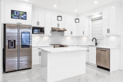 Breakfast Nook Photo of 333 E 64th Avenue, Vancouver, BC
