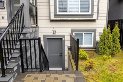 Hallway Photo of 333 E 64th Avenue, Vancouver, BC