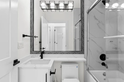 Mudroom Photo of 333 E 64th Avenue, Vancouver, BC