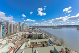 1502 1250 Quayside Drive, New Westminster, BC