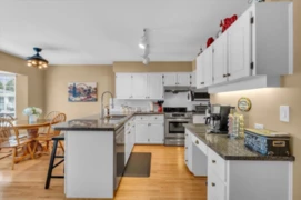 25 10045 154 Street, Surrey, BC