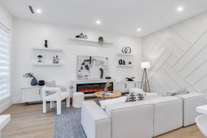 Basement Recreation Room Photo of 15572 Oxenham Avenue, White Rock, BC