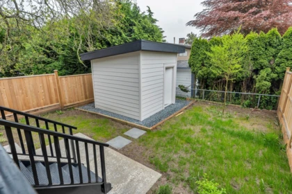 Hot Tub / Spa Photo of 15572 Oxenham Avenue, White Rock, BC