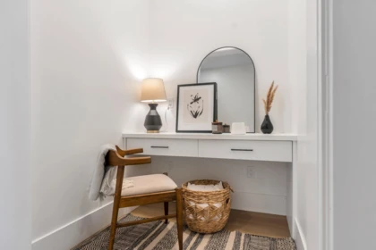Staircase Photo of 15572 Oxenham Avenue, White Rock, BC
