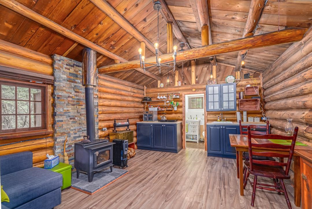 Living Room Photo of 7 19743 Foster Road, Hope, BC
