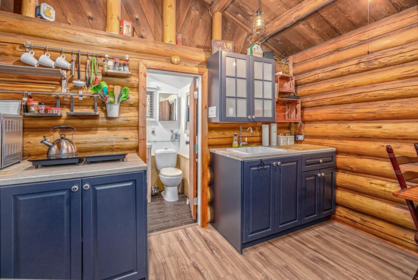Kitchen Island Photo of 7 19743 Foster Road, Hope, BC