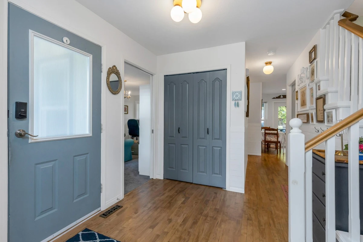 Family Room Photo of 26497 126 Avenue, Maple Ridge, BC