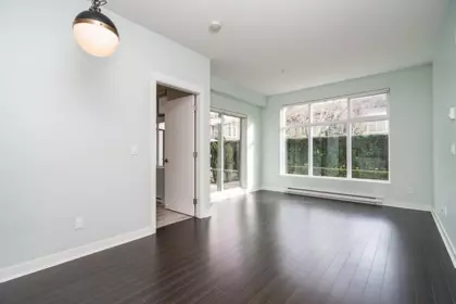 Primary Bathroom Photo of 227 18818 68 Avenue, Surrey, BC