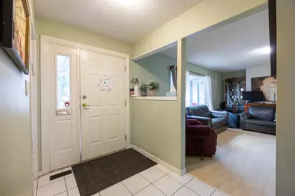 Kitchen Island Photo of 9291 Ryan Crescent, Richmond, BC