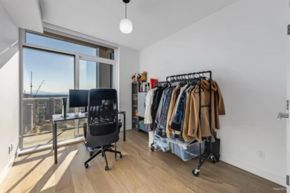 Walk-In Closet Photo of 4709 6000 Mckay Avenue, Burnaby, BC