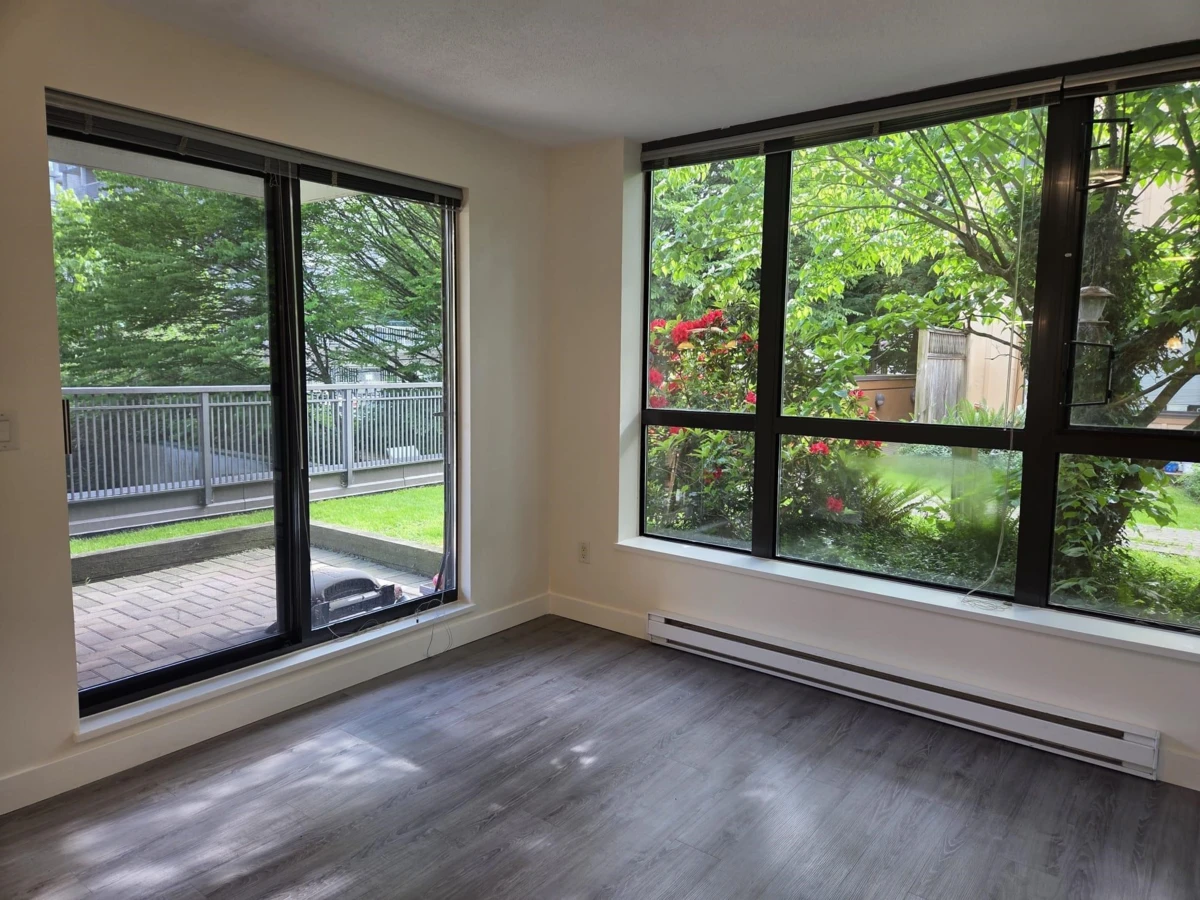 Living Room Photo of 304 511 Rochester Avenue, Coquitlam, BC