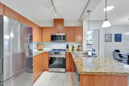 Kitchen Island Photo of 304 511 Rochester Avenue, Coquitlam, BC