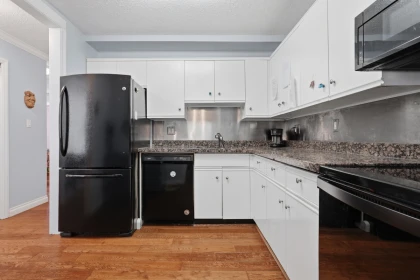 106 1830 E Southmere Crescent, Surrey, BC, Surrey — Apartment/Condo for sale