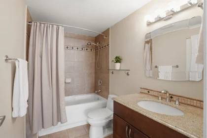 Primary Bathroom Photo of 107 5555 13a Avenue, Delta, BC