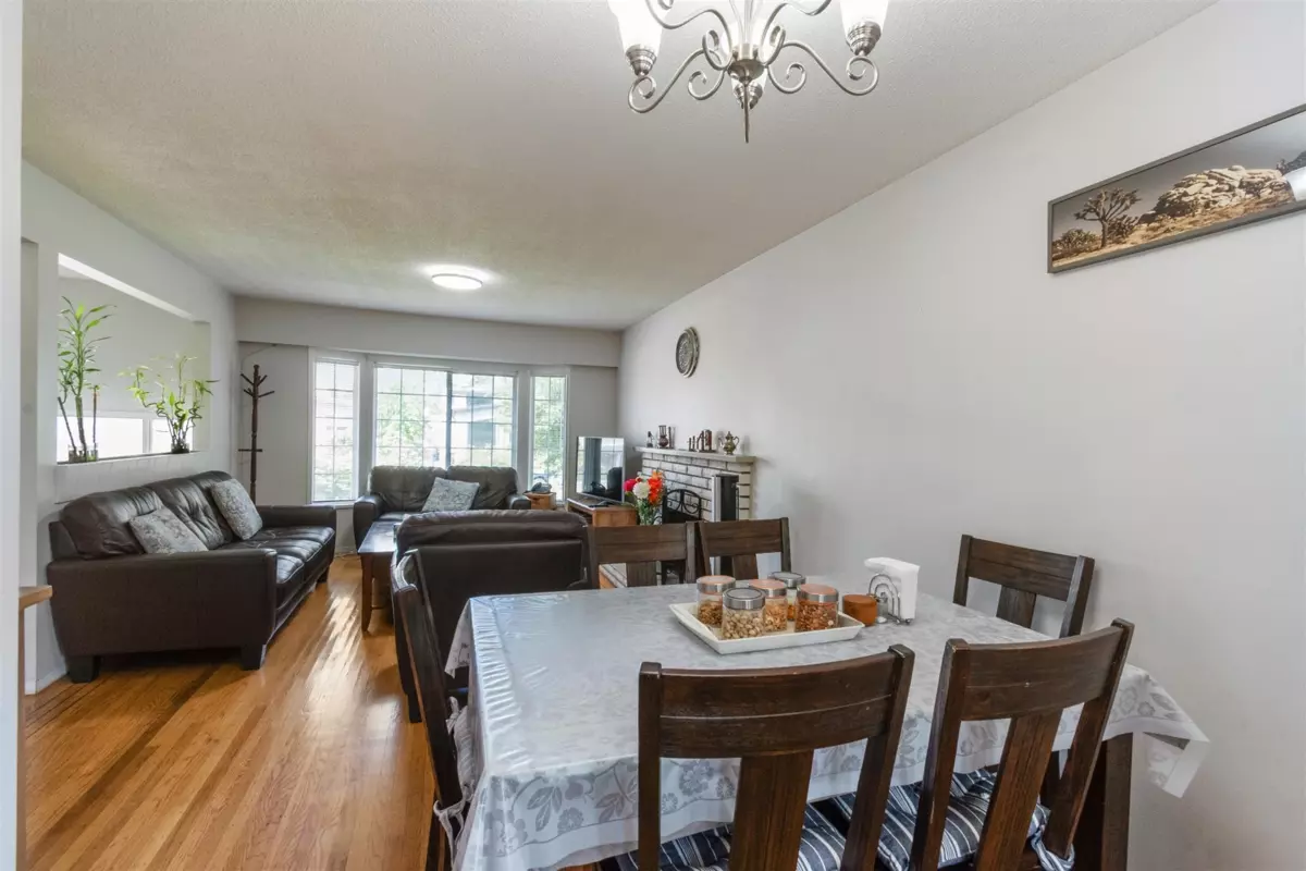 Dining Area Photo of 8082 112 Street, Delta, BC