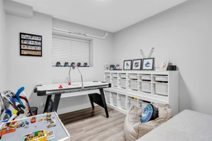 Basement Recreation Room Photo of 12991 59 Avenue, Surrey, BC