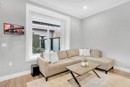 Breakfast Nook Photo of 12991 59 Avenue, Surrey, BC