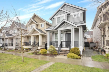 Front Yard Photo of 12991 59 Avenue, Surrey, BC