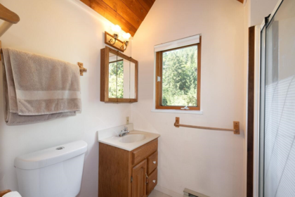 Powder Room Photo of 1293 Westside Road, Bowen Island, BC