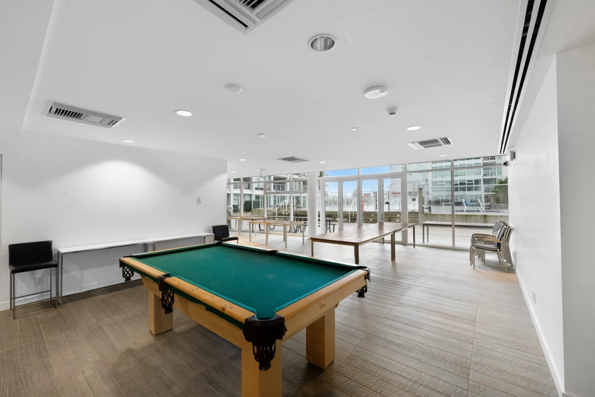 Dining Area Photo of 1210 2220 Kingsway, Vancouver, BC