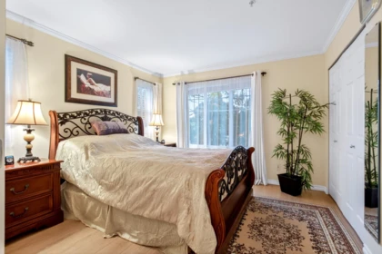 Guest Bathroom Photo of 1 123 Seventh Street, New Westminster, BC
