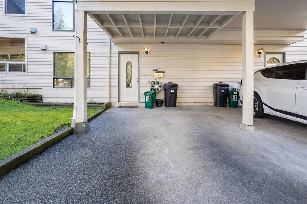 Exterior Rear Photo of 38 32310 Mouat Drive, Abbotsford, BC