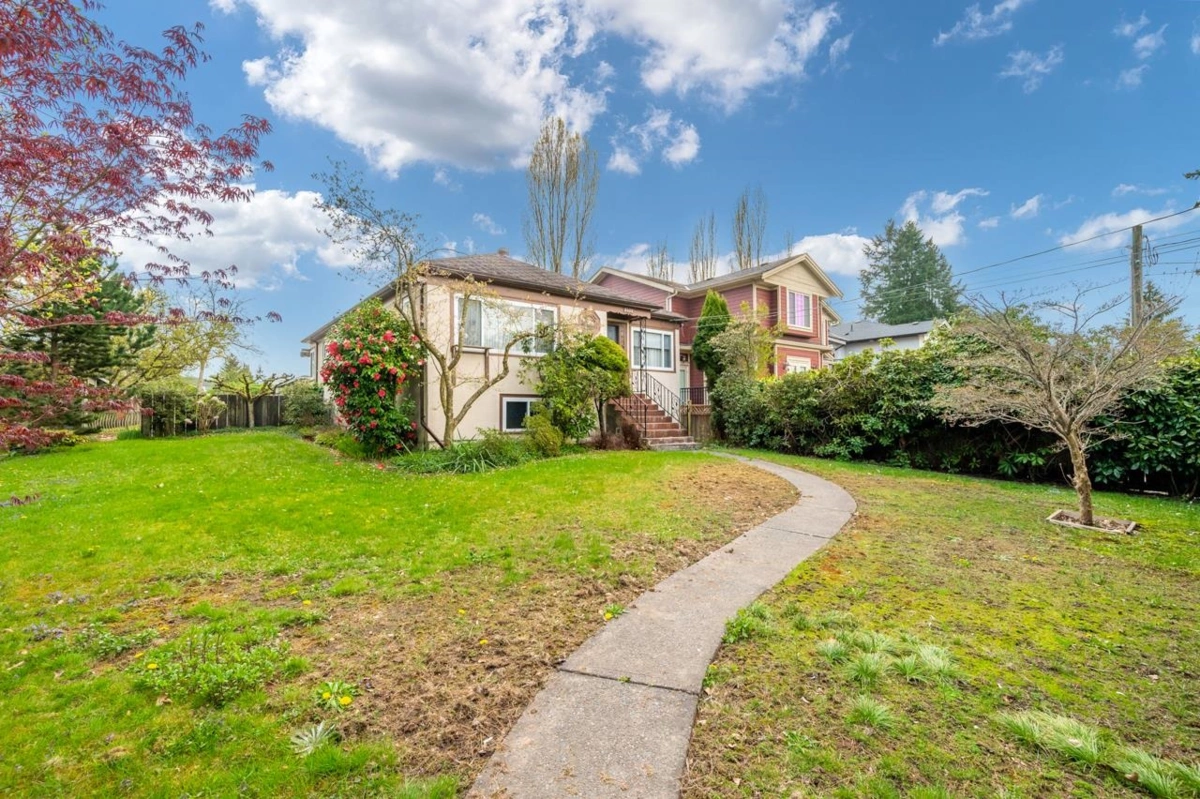 Family Room Photo of 5432 Laurel Street, Burnaby, BC