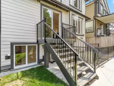 Front Yard Photo of 2 5221 Clarendon Street, Vancouver, BC
