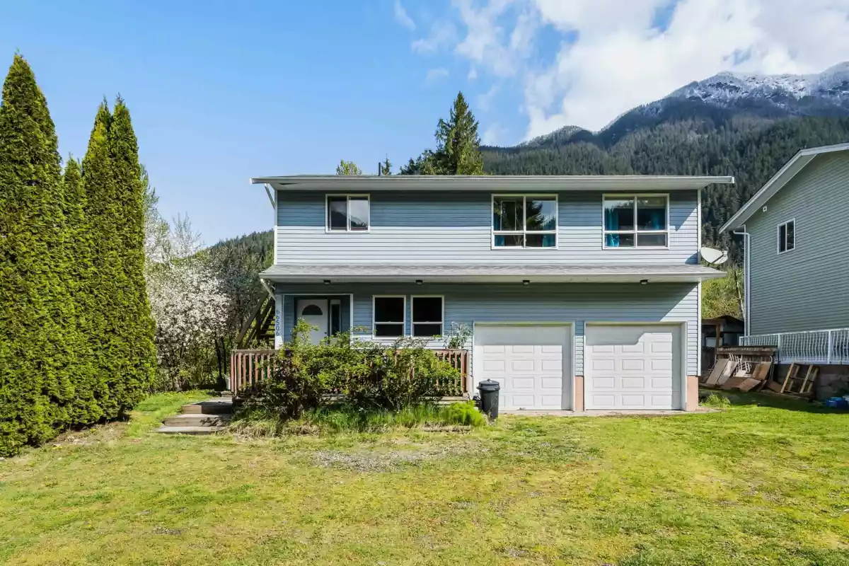 Exterior Front Photo of 66506 Kawkawa Lake Road, Hope, BC