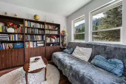 Mudroom Photo of 66506 Kawkawa Lake Road, Hope, BC