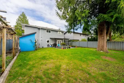 Staircase Photo of 1136 Lansdowne Drive, Coquitlam, BC