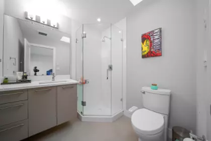Hallway Photo of 5500 52 Avenue, Ladner, BC