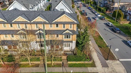 Garden / Landscaping Photo of 7012 Griffiths Avenue, Burnaby, BC