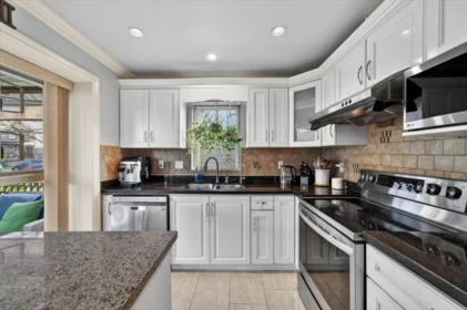 Kitchen Photo of 7012 Griffiths Avenue, Burnaby, BC