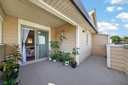 Swimming Pool Photo of 7012 Griffiths Avenue, Burnaby, BC
