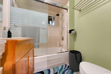 Primary Bathroom Photo of 3342 Adanac Street, Vancouver, BC