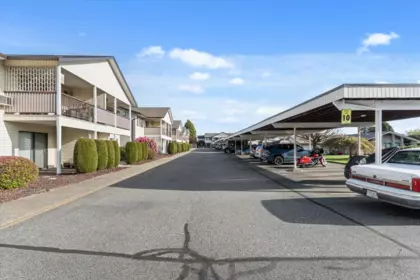 8 32959 George Ferguson Way, Abbotsford, BC, Abbotsford — Townhouse for sale
