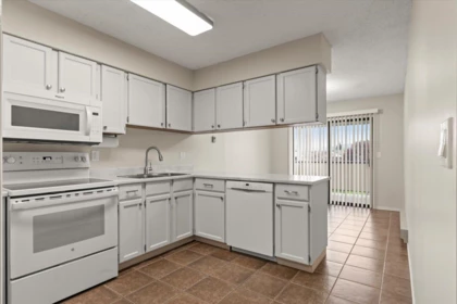 Primary Bedroom Photo of 8 32959 George Ferguson Way, Abbotsford, BC