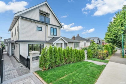 2 3344 Adanac Street, Vancouver, BC, Vancouver — Half Duplex for sale