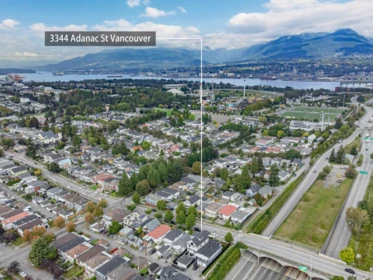 Outdoor Patio Photo of 2 3344 Adanac Street, Vancouver, BC