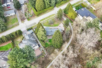 12136 New Mclellan Road, Surrey, BC, Surrey — Single Family Residence for sale