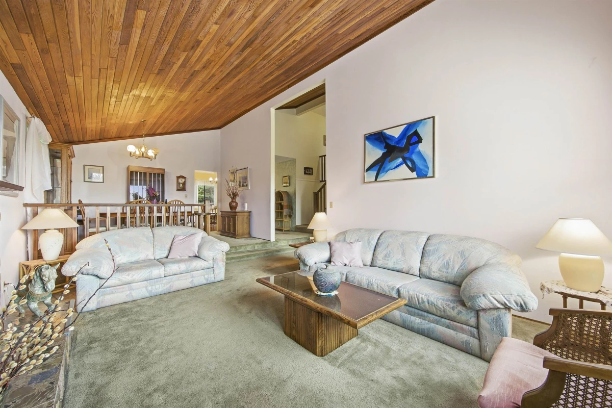 Living Room Photo of 1215 Cypress Place, Port Moody, BC