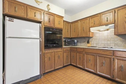Kitchen Photo of 1215 Cypress Place, Port Moody, BC
