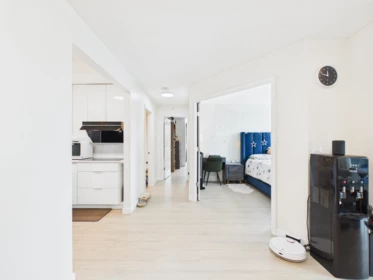 Primary Bedroom Photo of 501 6611 Southoaks Crescent, Burnaby, BC