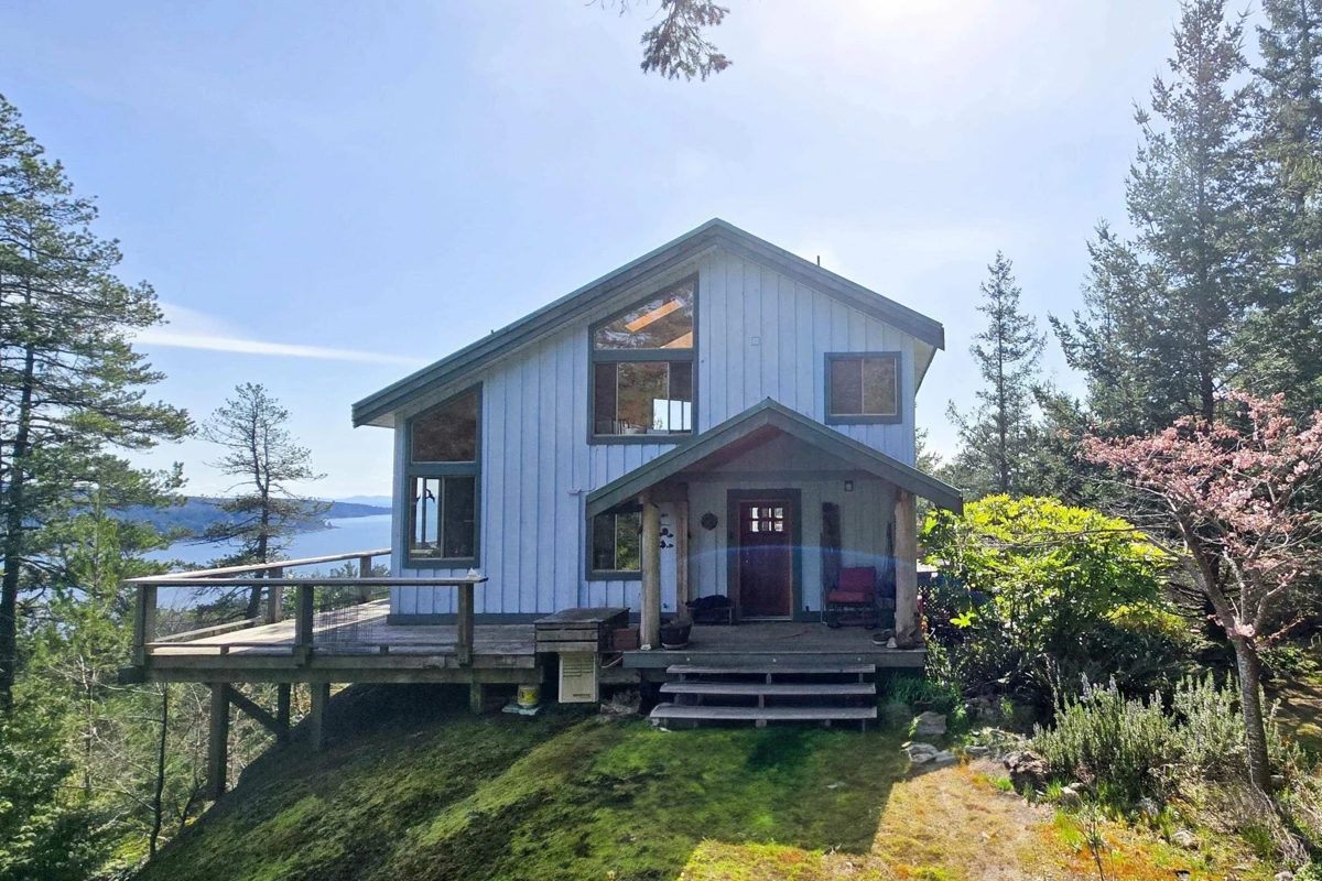 Living Room Photo of 181 Persephone Place, Keats Island, BC