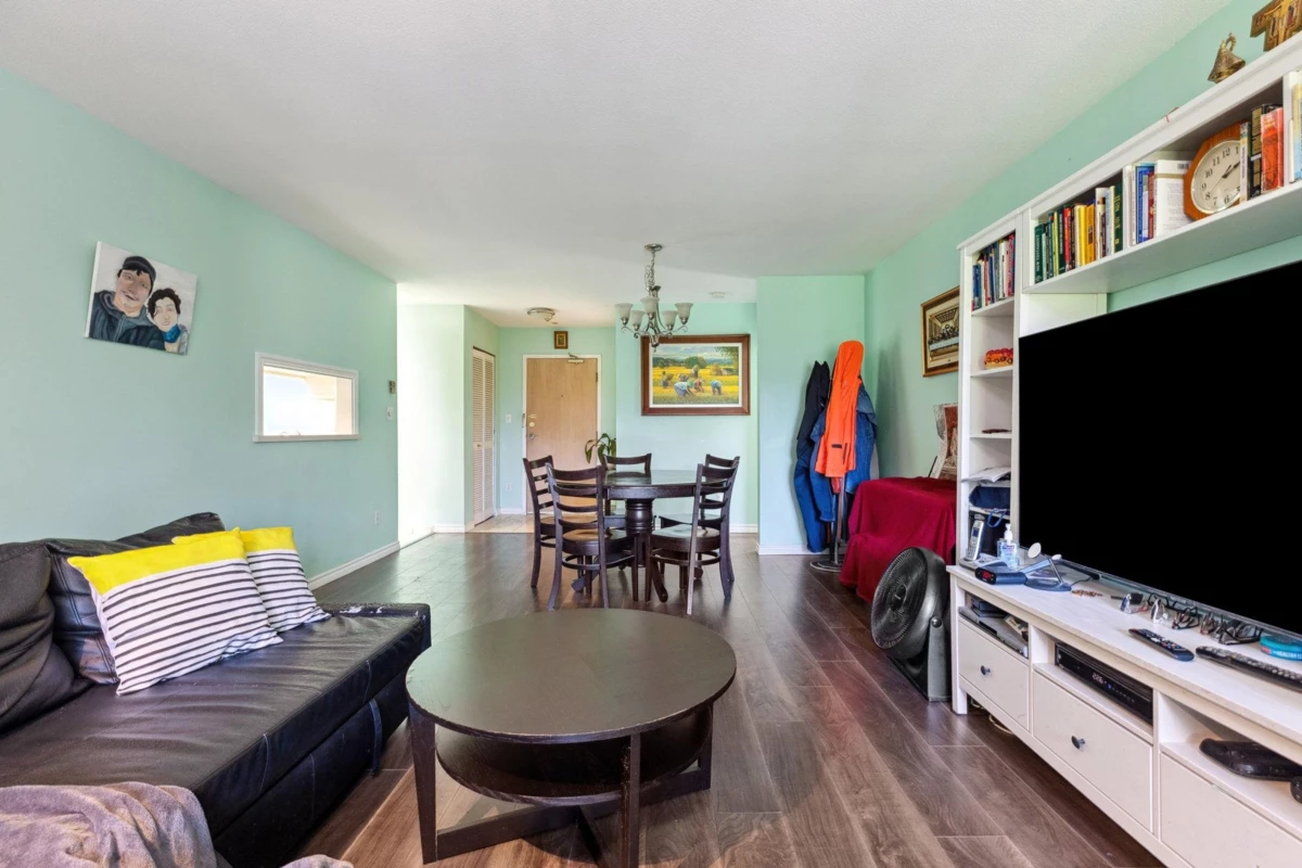 Dining Area Photo of 309 7368 Royal Oak Avenue, Burnaby, BC