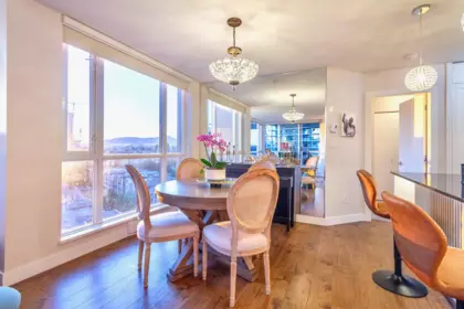Kitchen Island Photo of 1202 4888 Brentwood Drive, Burnaby, BC