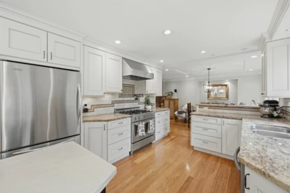 Breakfast Nook Photo of 4554 48b Street, Ladner, BC