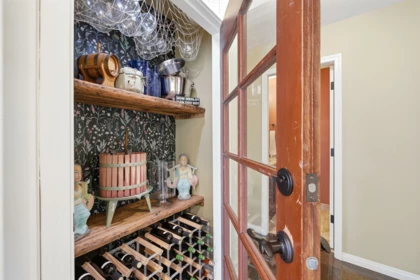 Walk-In Closet Photo of 4554 48b Street, Ladner, BC